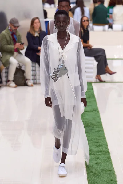 Look 52